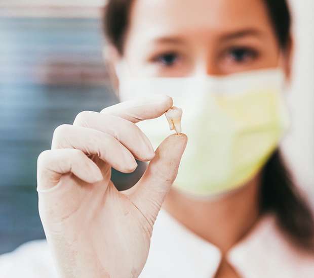 North Hollywood Tooth Extraction